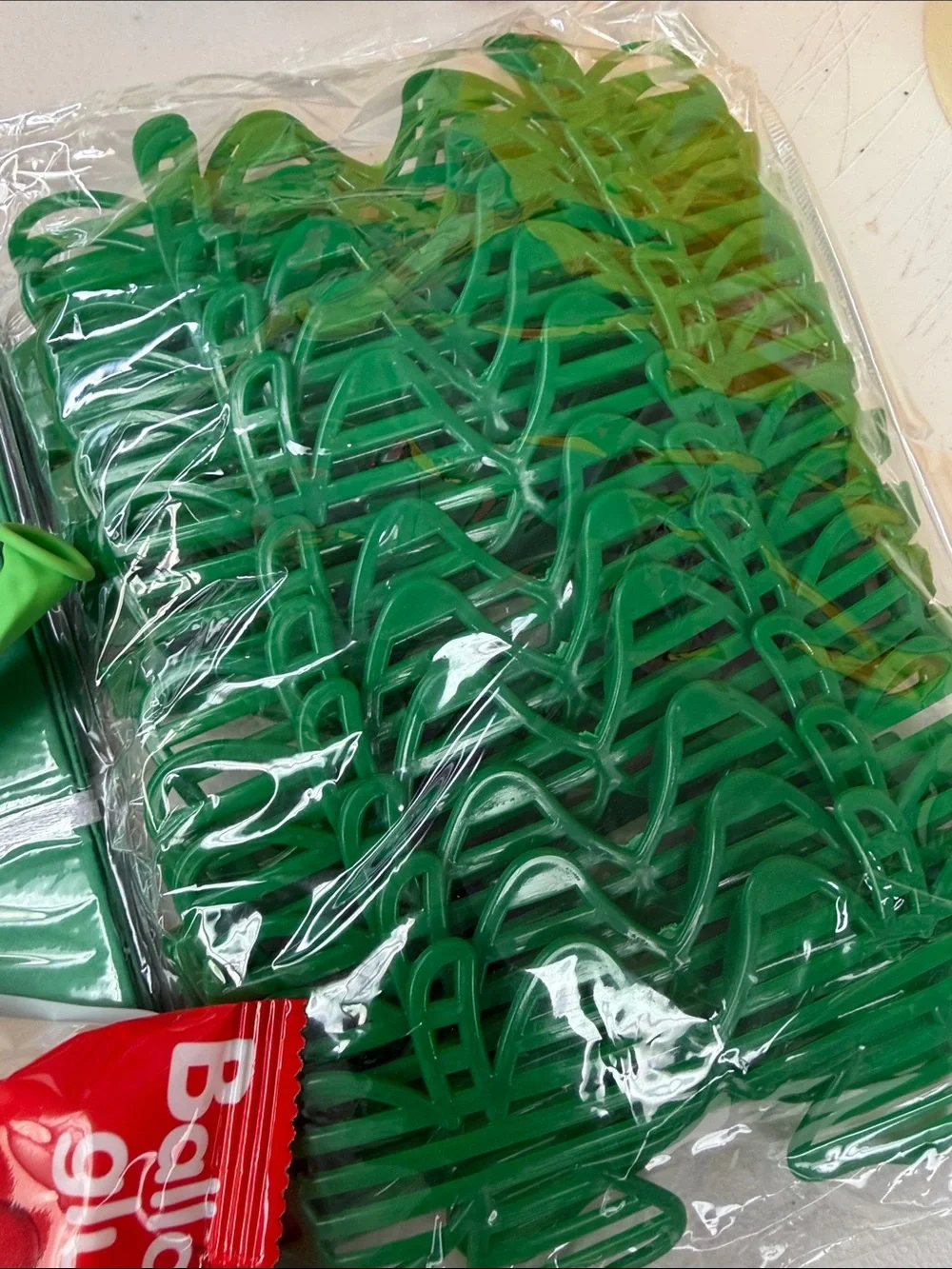 St. Patrick Party Balloon Decorations Kit - banner, Mylar balloons, glasses more